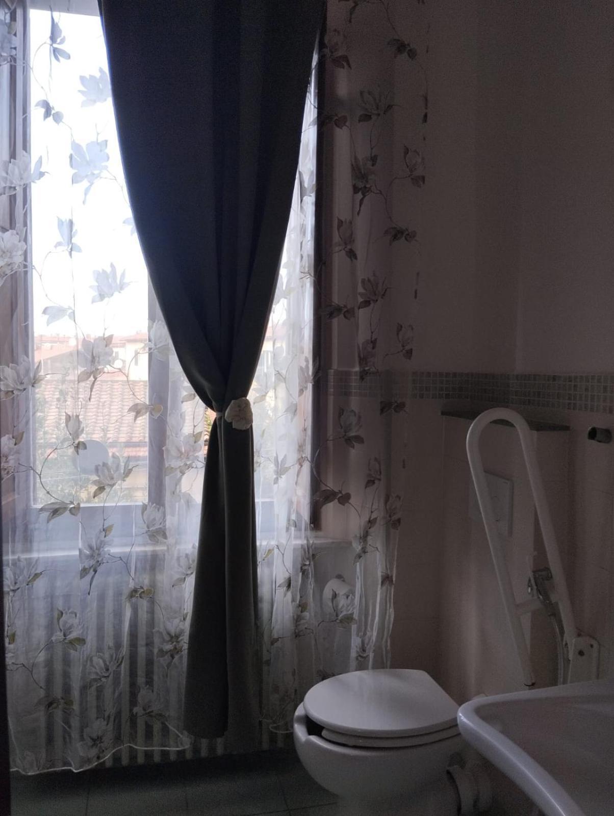 The Family House Hotel Livorno Exterior photo